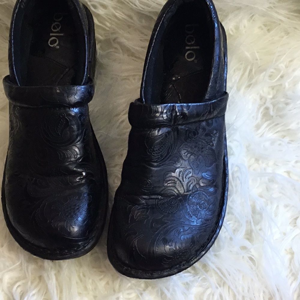 Black size 8 clogs by BOLO with tooled upper - Picture 2 of 12